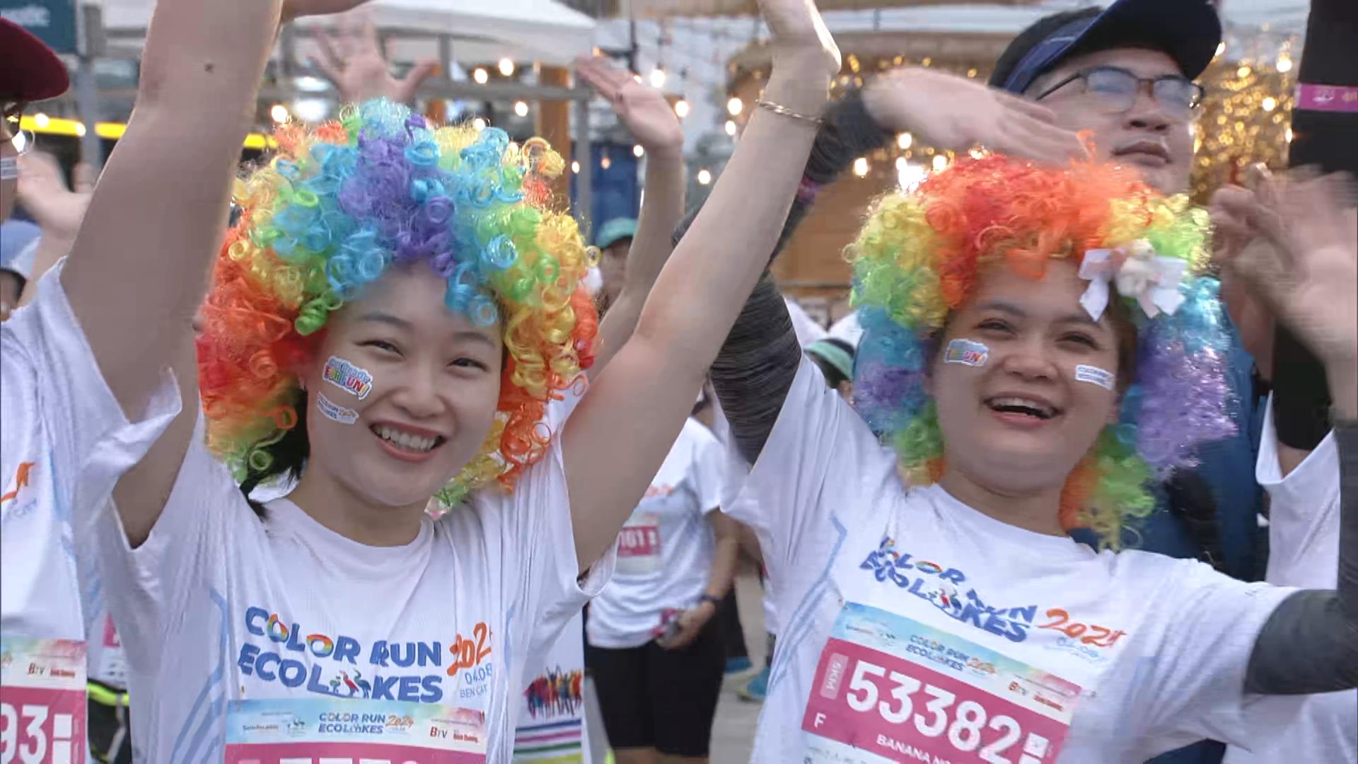 Đường chạy sắc màu - Color Run EcoLakes 2024 mang đến nhiều điều thú vị